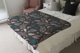 Benjamin Tate Design Floral Magic Eyes Blanket in Natural - Size: 120 cm x 150 cm - thumbnail 3