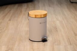 simpa 3L Soft-Closing Pedal Dustbin with Bamboo Lid in Taupe - thumbnail 3