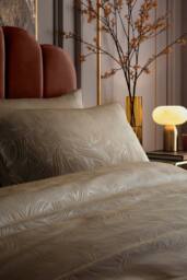 Laurence Llewelyn-Bowen 'Venus Grace' Jacquard Duvet Cover Set in Natural - Size: Double - thumbnail 2