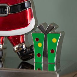 Samuel Alexander 17cm Santa Christmas Stocking Hanger with Weighted Base in Red - thumbnail 6