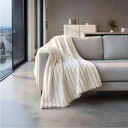 Garden Greatness Maison Chiffon Ivory Faux Fur Throw - thumbnail 2