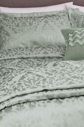 1951 'Kadir' Jacquard Throw in Green - thumbnail 1