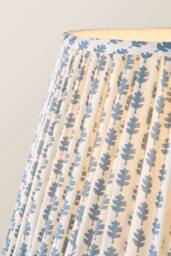 ValueLights Morrigan Ditsy Floral Pleated Shade Scallop Cream Tripod Floor Lamp - thumbnail 4