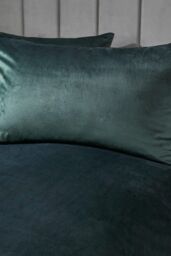 Laurence Llewelyn-Bowen 'Montrose' Luxury Velvet Duvet Cover Set in Bottle Green - Size: Double - thumbnail 3