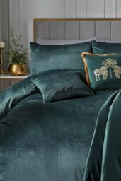 Laurence Llewelyn-Bowen 'Montrose' Luxury Velvet Duvet Cover Set in Bottle Green - Size: Double - thumbnail 4
