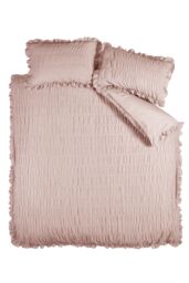 Catherine Lansfield 'Seersucker Frill' Duvet Cover Set in Pink - Size: Double - thumbnail 4