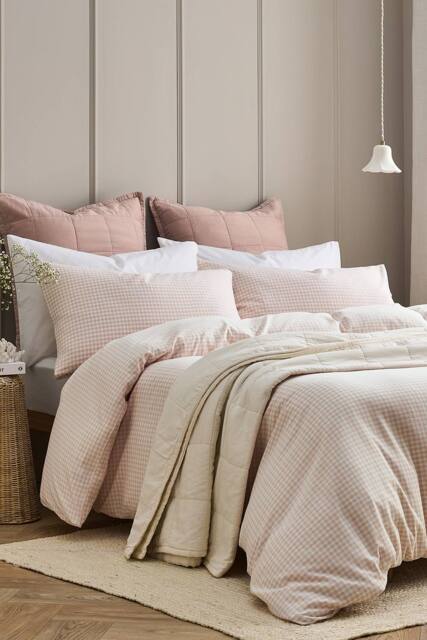 CHRISTY 'Gingham Yarn Dye' Textured Airy Yarn Dye Cotton Duvet Cover Set in Pink - Size: Double - image 1