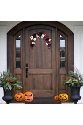 Living and Home Scary Prelit Skull Halloween Arch Wreath Home Decoration in Black - thumbnail 3