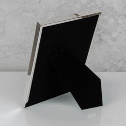 "ELEGANCE Silver Plated Rib Edge Frame Gift Boxed 5"" x 7""" - thumbnail 3
