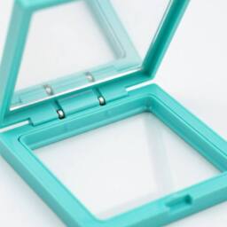 KDMD Teal 3D Floating Frame Display 7x7cm for Jewelry & Keepsakes in Aqua - Size: 7x7 cm - thumbnail 2