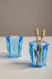 Orsina 3D Geometric Blue Acrylic Toothbrush Holder, Freestanding Toothbrush Unit, Lightweight Bathroom Accessory - thumbnail 2