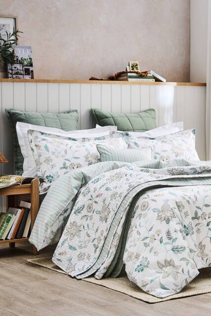 CHRISTY 'Kew' Floral Stripe Reversible Cotton Sateen Duvet Cover Set in Aqua - Size: King - image 1