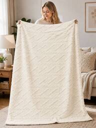 Dyzi Cable Style Blanket - Extrasoft Textured Decorative Throw 150 x 200cm in Natural - Size: 150 cm x 200 cm - thumbnail 4
