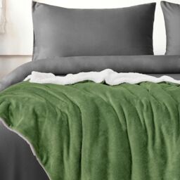 Velosso Luxurious Velvet Throw Blanket with Plush Sherpa Reverse in Olive - Size: 125 cm x 150 cm - thumbnail 2