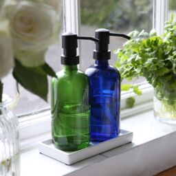 Harbour Housewares 2pc Glass Soap Dispenser Set with Ceramic Tray - 500ml in Blue - thumbnail 5
