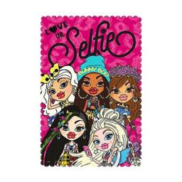 Bratz Women's Love Ur Selfie Fleece Blanket - thumbnail 2