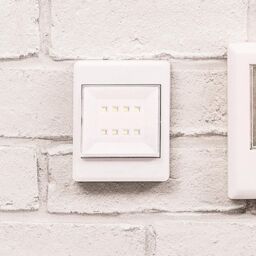 mysmartbuy 2 COB Wireless LED Light with Switch - 200 Lumen Portable Battery Powered Wall Mountable Home Lighting - H11 x W7.5 x D3cm in White - thumbnail 2