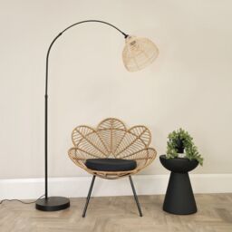 ValueLights Louis Black Arched Curved Floor Lamp with Cream Woven Basket Lamp Shade in Natural