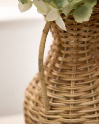 Dibor Traditional Rattan Home Decor Urn Flower Vase in Natural - Size: Medium - thumbnail 4