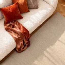 THE RUGS Puristic Fine Boucle Wool Rug Knots Textured Living Room Rug in Light Beige - Size: 140 cm x 200 cm - thumbnail 2