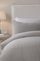 Serene 'Lindly' Waffle Duvet Cover Set in Silver - Size: Single - thumbnail 2