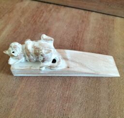 KDMD Hand carved Doorstop - Kitten in Brown - thumbnail 2