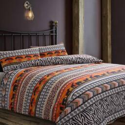 Velosso Quilted Geo Duvet Cover & Pillowcase Set in Silver - Size: King - thumbnail 2
