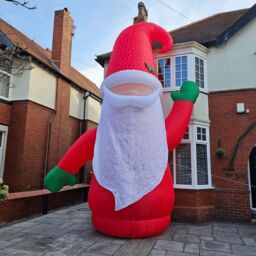 Samuel Alexander Giant: 20ft (6m) Outdoor Inflatable Light up Christmas Gonk with Raised Arm & LEDs - thumbnail 5