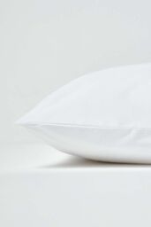 Homescapes Continental Egyptian Cotton Pillowcase 200 TC, 80 x 80 cm in White - thumbnail 2