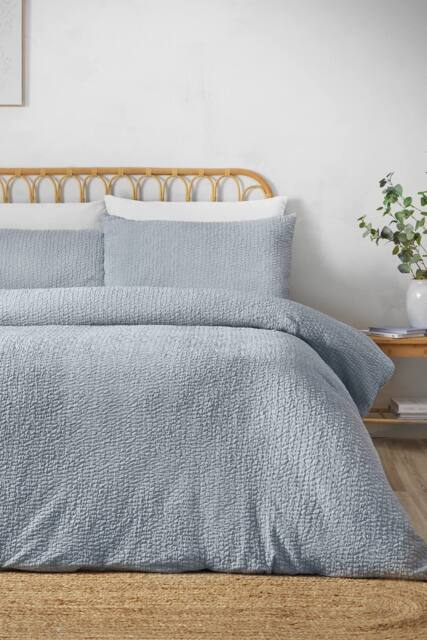 Catherine Lansfield Crinkle Seersucker Duvet Cover Set in Blue - Size: Single - image 1