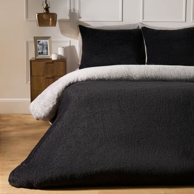 OHS Reversible Teddy Duvet Cover with Pillowcase in Natural - Size: King - image 1
