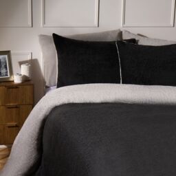 OHS Reversible Teddy Duvet Cover with Pillowcase in Natural - Size: King - thumbnail 3