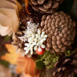 Dibor Forest Festive Decor Autumn-Winter Wreath Front Door Christmas Wreath 34cm in Orange - thumbnail 4