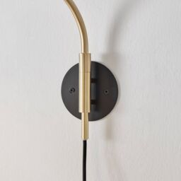 FurnitureboxUK Poppy Brushed Brass Retro Wall Lamp With Matte Black Shade in Gold - thumbnail 4