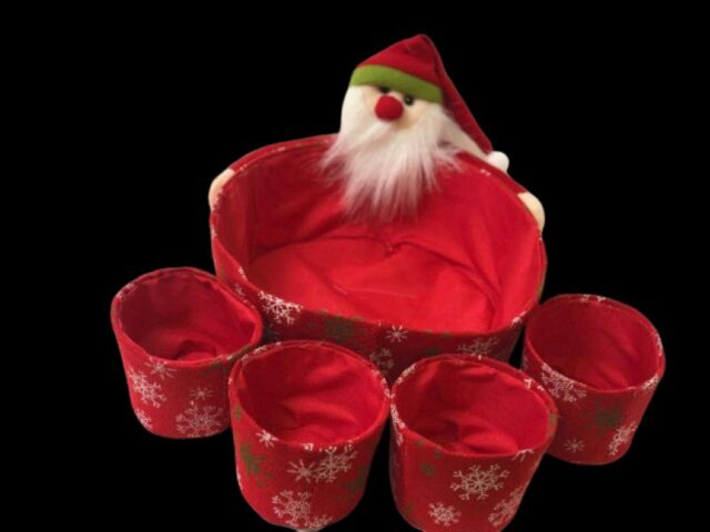 Shatchi Novelty Set Santa Sweet Christmas Dinner Table Decorations Favour Shop Bar Restaurants Display Tips Hamper Baskets 5pcs in Red - image 1
