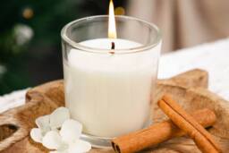 Marco Paul Spiced Cinnamon Scented Glass Candle in White - thumbnail 3