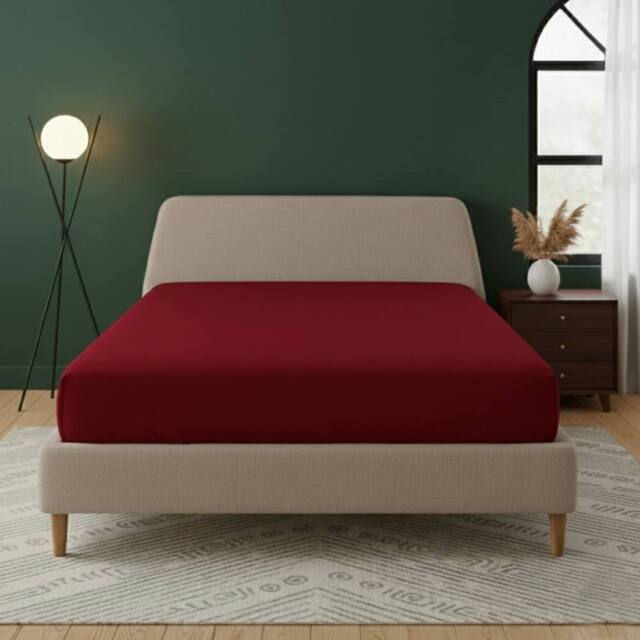 Snug City Flannelette Fitted Sheet Extra Deep 40cm Skirt Soft Brushed Cotton in Red - Size: Super King - image 1