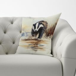 Warren Reed - Designer Wading Badger Watercolour Cushions in Brown - Size: 45 cm x 45 cm - thumbnail 3