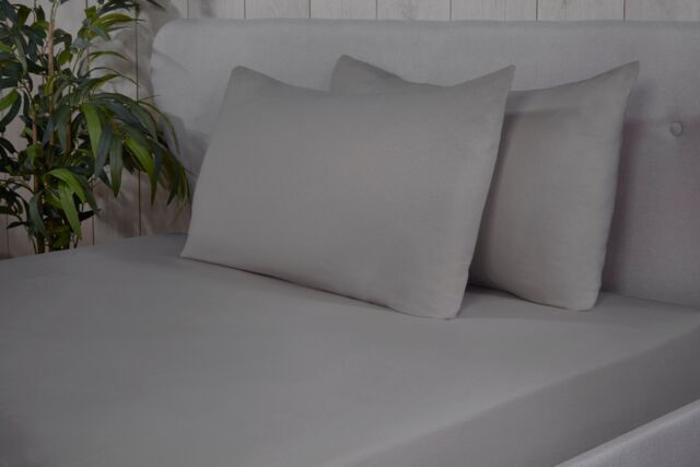 Smart Living Brushed Cotton Bed Linen Fitted Bedsheet or Pillowcase Pair Non Iron in Silver - Size: Super King - image 1