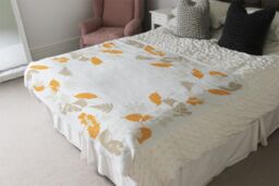 Benjamin Tate Design Orange & Grey Autumn Leaves Blanket in Natural - Size: 120 cm x 150 cm - thumbnail 3