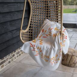 Benjamin Tate Design Autumn Reath Blanket in Natural - Size: 120 cm x 150 cm - thumbnail 4