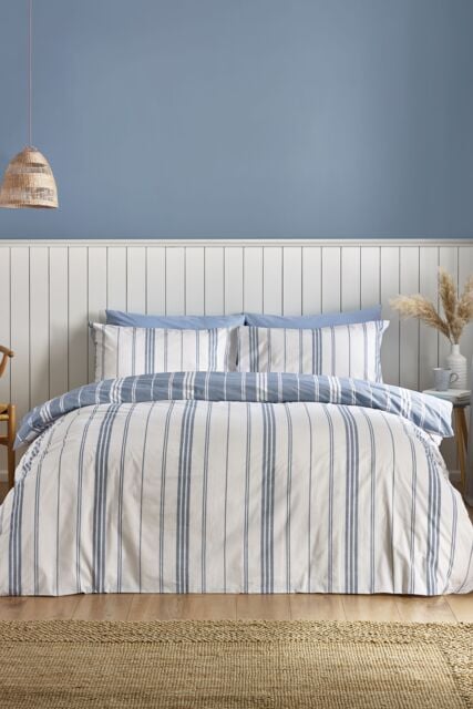 Catherine Lansfield 'Harbour Stripe' Reversible Duvet Cover Set in White - Size: King - image 1