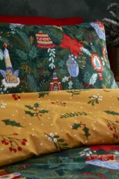 Furn Deck The Halls Christmas Reversible Duvet Cover Set in Dark Green - Size: Double - thumbnail 3