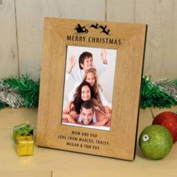 Uniqueful Personalised Merry Christmas Wood Picture Frame 6x4 for Parents in Brown