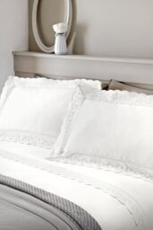 Serene 'Renaissance' Scallop Lace Embellished Duvet Cover Set in White - Size: Double - thumbnail 1