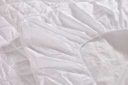 The Linen Consultancy 'TLC 5 Star Hotel Concept' Waterproof Polycotton Quilted Mattress & Pillow Protector Set in White - Size: King - thumbnail 4