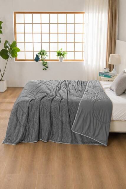 Dyzi Cooling Quilt Breathable Lightweight Summer Comforter Soft Hypo in Charcoal - Size: 150 cm x 200 cm - image 1