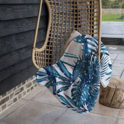 Benjamin Tate Design Snow Tropical Leaves Blanket in Natural - Size: 120 cm x 150 cm - thumbnail 4