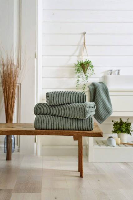 Deyongs Sereno Soft Textured Towel In 550GSM Pure Zerotwist Cotton in Green - Size: Bath Sheet - image 1