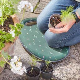 Smart Garden Products Briers Ultra Garden Kneeler Pad - Floral Bloom in Green - thumbnail 2
